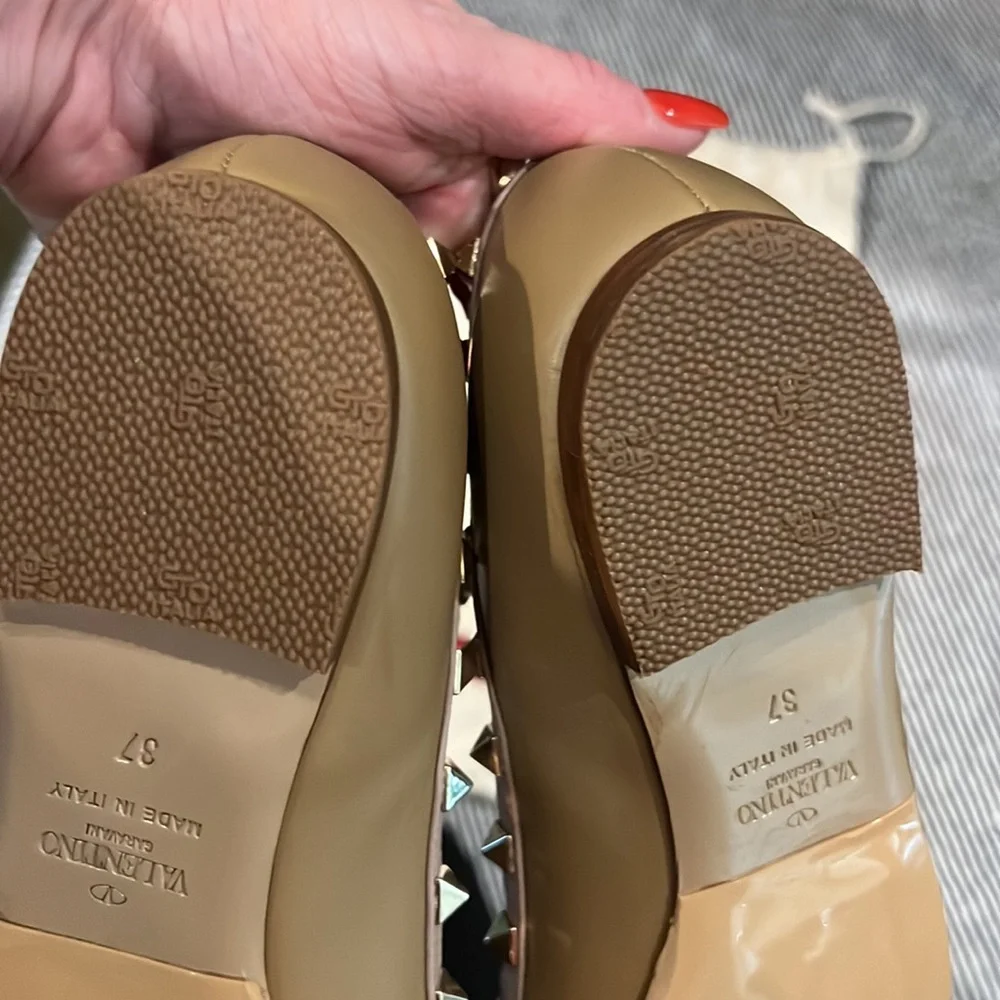 Valentino NWOT camel colored flats - Picture 10 of 13